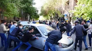 Оппозиция Армении заявила о "революционной ситуации"  / Новости