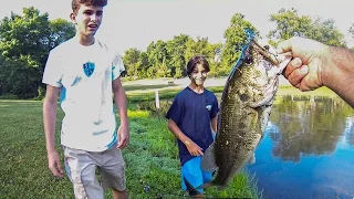 POND BASS FISHING WITH SUBSCRIBERS (TEXAS RIG WORM & SENKO!)