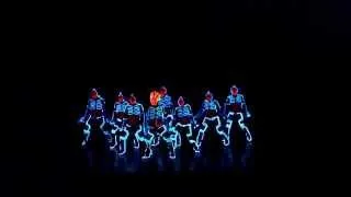 "Wrecking Orchestra" - Amazing Tron Dance / Laser Dance Show