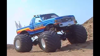 BIGFOOT #8 In Sand Photoshoot - Jun. 1990 - BIGFOOT 4x4, Inc.