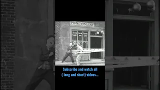 #charlie#charliechaplin#funny#comedy#silentfilm#shorts#shortsfeed#trending#shortvideo#kingofcomedy