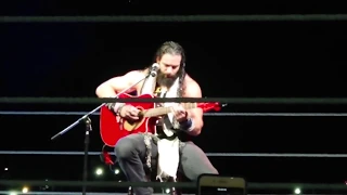 Elias - De música ligera (Gustavo Cerati / Soda Stereo) @ WWE Live Argentina 2018