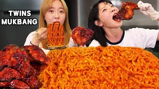 1분차이 쌍둥이 언니와 자메이카 통다리 + 까르보불닭 5봉지 먹방 🔥ㅣ불닭 먹방 Samyang Buldak Ramen Mukbang