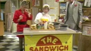 No. 73: Series 5: Sandwich Quiz Montage: TXN 1985