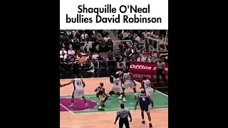 Shaq dunks on David Robinson😳