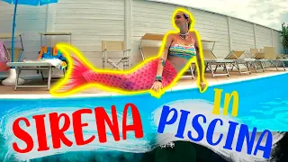 NUOTO CON IL COSTUME DA SIRENA IN PISCINA!! 🧜‍♀️ 🏖