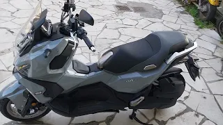 SYM ADX βίντεο με την βελτιωμένη σέλα στο scooter