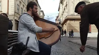 Львівський бандурист.