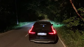 Volvo V90 Cross Country - night driving