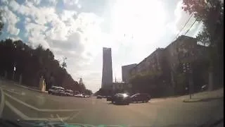 Авария на перекрёёстке Воробьёвского шоссе и Мосфильмовской