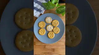 Salted crackers with toppings recipe | Quick snack recipe