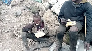 African feeding 40 homeless kids on the street //Nairobi kenya