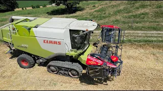 Neues klappbares Schneidwerk Capello am Raupenmähdrescher Claas Lexion 670