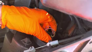 2009 Hyundai Accent Headlight Bulb Replacement & Headlight Fuses