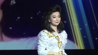 赵雅萱 - 邓丽君经典歌曲串烧 （2014演唱会） Zhao Yaxuan - Medley of Teresa Teng Classics (2014 Concert)