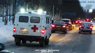 RUSSIAN AMBULANCE | UAZ-3962 Bukhanka with blue lights