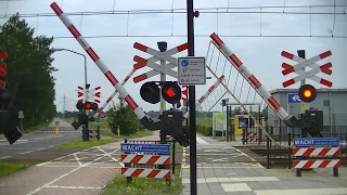 Spoorwegovergang Maarheeze // Dutch railroad crossing