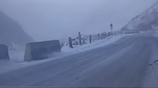 Крестовый перевал, опасная дорога. Гудаури. Mountain pass, Gudauri, Georgia