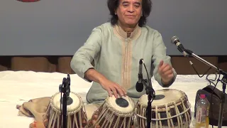 Ud. Zakir Hussain Tabla Solo @ Ud. Ahmad Jaan Thirakwa Music Festival