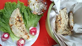 Haciendo empanadas de amarillo Oaxaqueñas