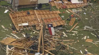 Tornadoes touch down in SE Texas