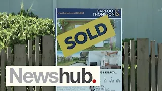 National average house prices dip below $1m for first time since September | Newshub