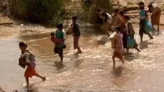 Thousands cross Thai border to flee Myanmar vote violence