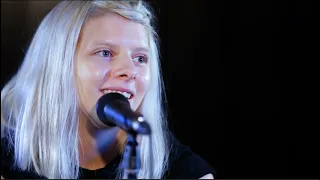 AURORA - Quote 192: „ A song can be such a good friend. “ (2016-11-29)