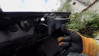 Mercedes-Benz w202 trunk lock removal