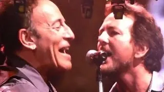 Highway To Hell - Eddie Vedder w/ Bruce Springsteen & Tom Morello - 2014-02-15 -Melbourne- [Multcam]