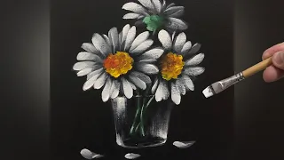 TRANSPARENT VASE WITH DAISIES ON A BLACK BACKGROUND / ACRYLIC PAINTING STEP BY STEP FOR BEGINNERS