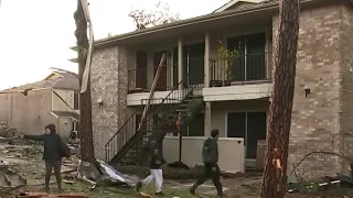 Tornado rips through southeast Houston apartment complex