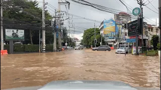 Driving Chiang Mai Flooded Changklan Road 3 October 2022 น้ำท่วมถนนช้างคลาน