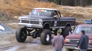 FORD 1973 F250 on 2.5 ton axles back yard truck pulling