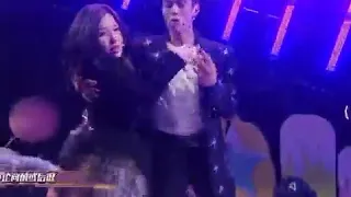 (dangerous party ) dylan wang and esther yu (hello saturday)