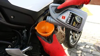 Honda CB500F - Oil & Oil Filter Change