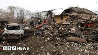 120 Russian missiles target Ukrainian cities in fresh strikes – BBC News