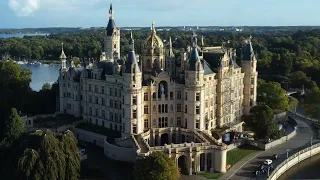 Schwerin Castle Drone Aerial View - Schloss  Drohne 4K