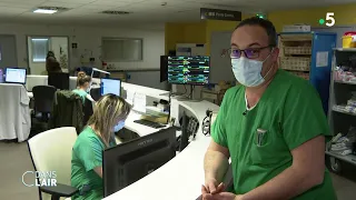 Crise à l'hôpital : ces médecins étrangers qui viennent soigner la France - Reportage 18.04.2023
