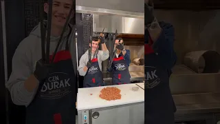 Czn Burak Vs Bakhtiyor Kazakhistan Hoşgeldin Kardeşim Vadi İstanbul Malldaki Restaurantımıza