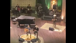 Eddie Vedder and Lukas Nelson sing Just Breathe at the Grand Ole Opry during Leslie Jordan tribute!