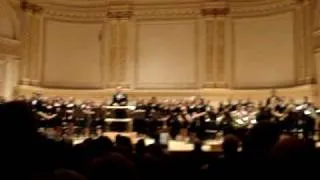 Regis Conducts ND Fight Song at Carnegie