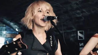 I Want To Hold Your Hand (The Beatles Cover) - MonaLisa Twins (Live at the Cavern Club)