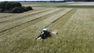 Heuwetter Heuernte 2022 Fendt 828 Vario mit Krone Easy Cut B 870 CV