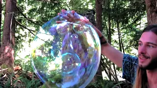 Maxwell The Bubbleologist