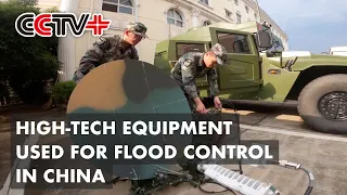 Chinese Military Uses High-tech Equipment to Combat Floods