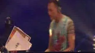 DJ Tiesto playing Saltwater - The Legacy (Alphazone Remix)