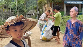 Poor boy - Picking up scraps and bottles was teased by his peers, the old lady was told to leave