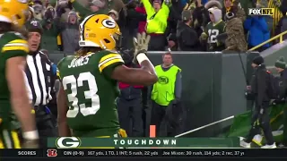 Aaron Jones runs it in for his 3rd touchdown of the game Panthers Vs Packers