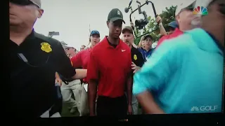 Tiger Woods walking up 18 unbelievable giving me chills and winning the Tour Championship!!